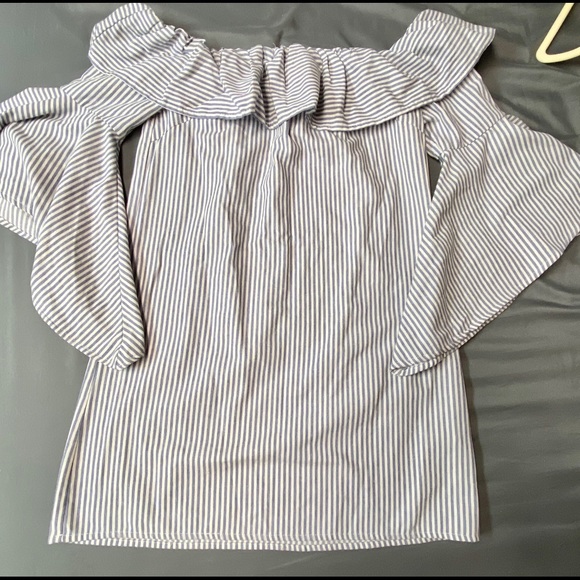 Off the shoulder bell sleeved mini dress - Picture 1 of 2